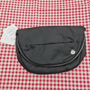 Lululemon silver All Night Festival Bag 5L